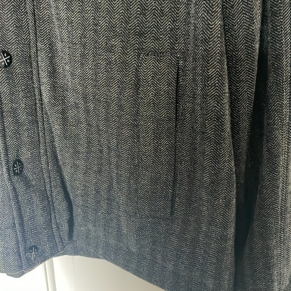 Lost jacket - Picture 6 of 9